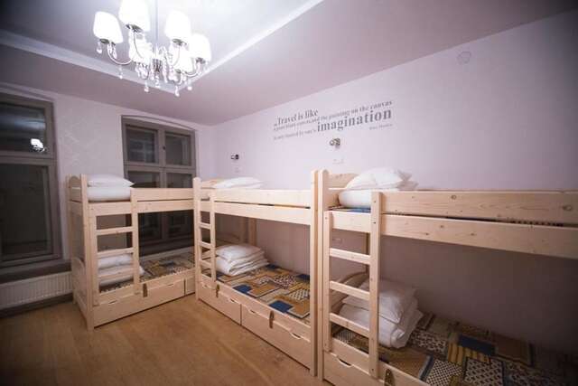 Хостелы Greg&Tom Beer House Hostel Краков-55